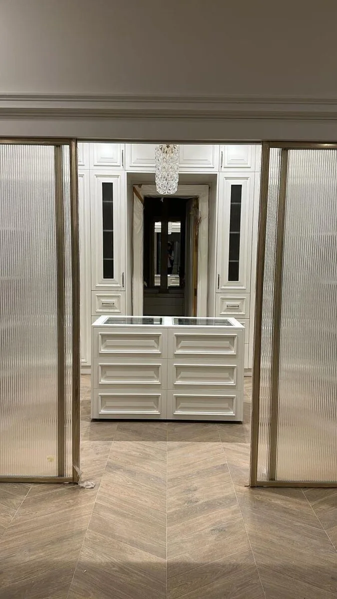 Retail fit-out — display walls and sculptural joinery